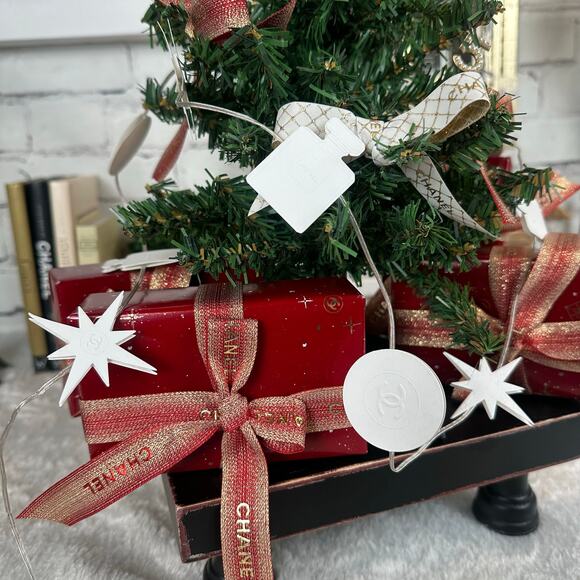 Chanel Novelty lights complementary from Chanel Beauty. New! RARE! - Picture 4 of 11